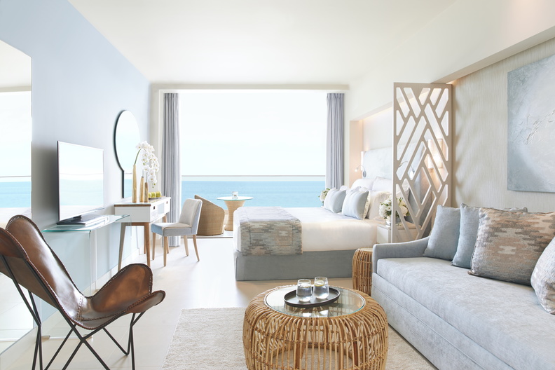 Tiara Holidays - Ikos Dassia - junior suite seaview
